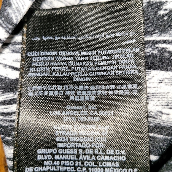 GUESS /ABERCROMBIE AND FITCH - Picture 5 of 12